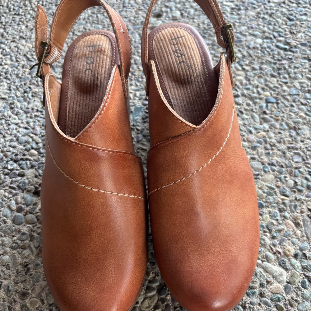 BOC Women's Tan Leather Shoe/Clog
Man made material, Leather look,
Worn once.